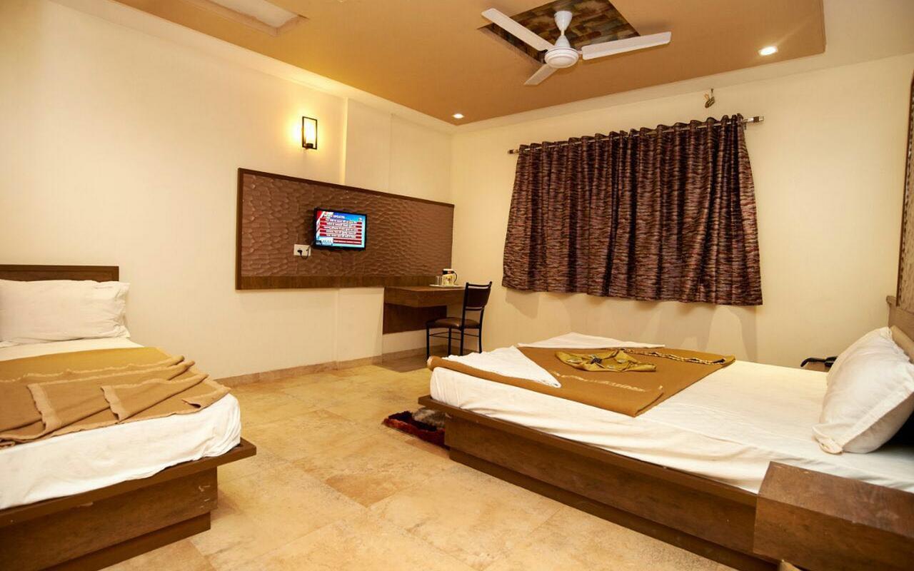 Hotel Sai Suraj Park Shirdi Eksteriør billede