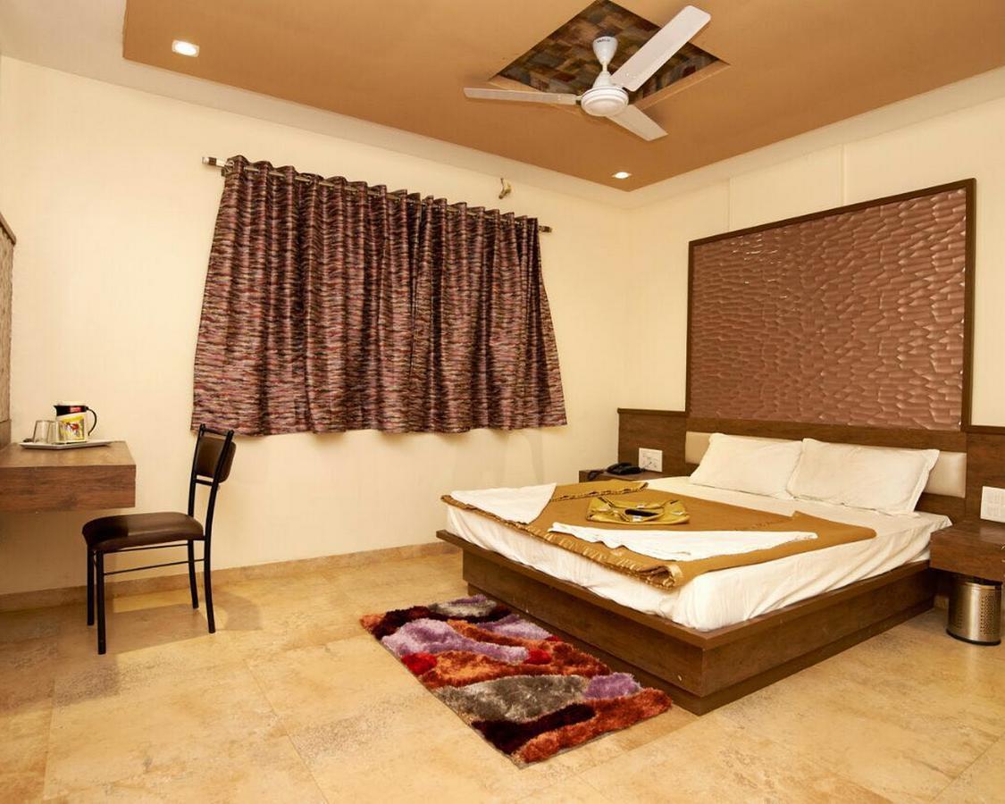 Hotel Sai Suraj Park Shirdi Eksteriør billede
