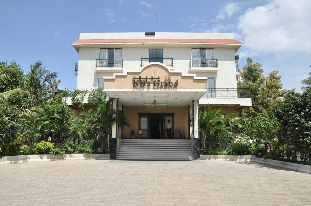 Hotel Sai Suraj Park Shirdi Eksteriør billede