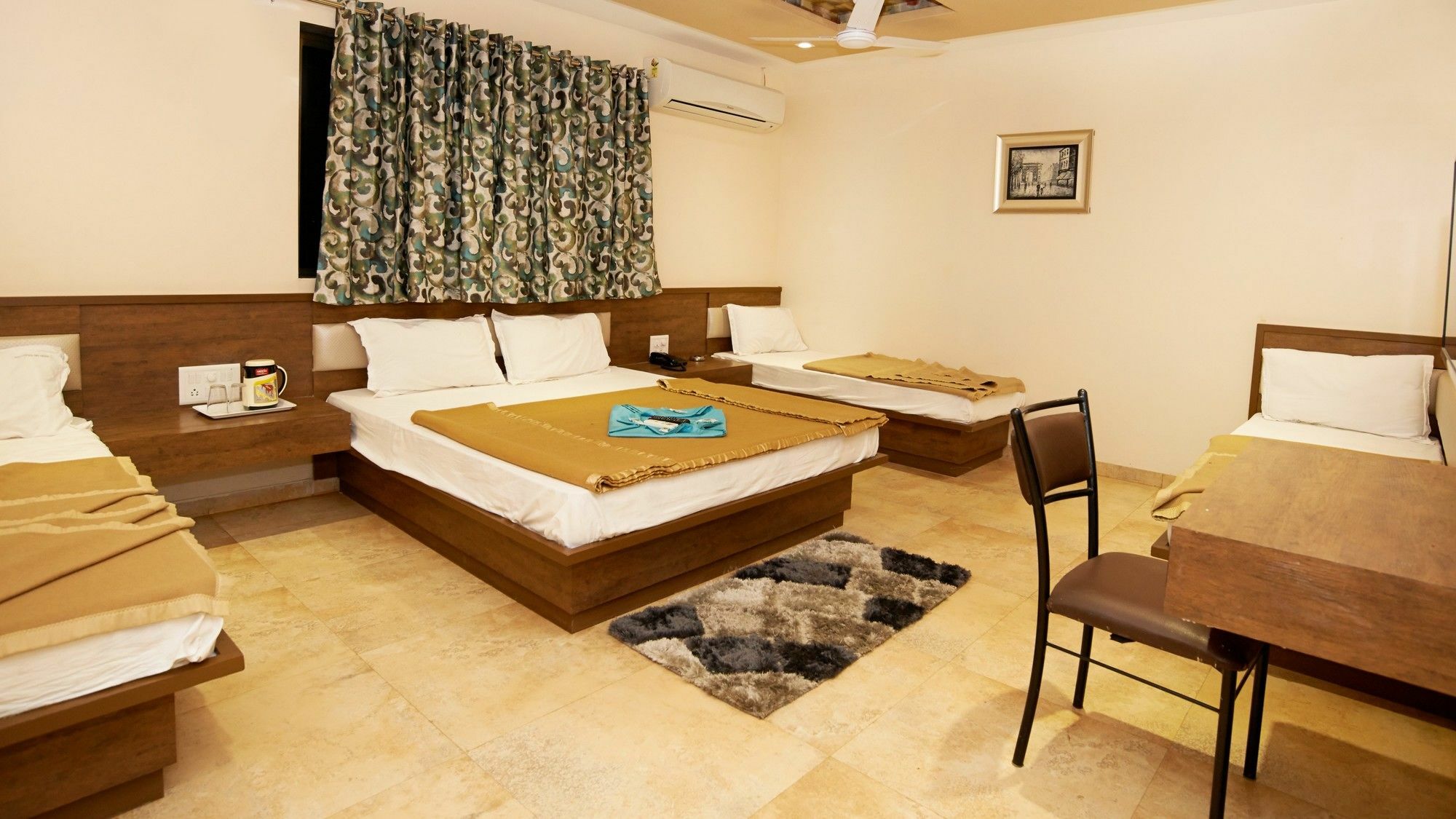 Hotel Sai Suraj Park Shirdi Eksteriør billede