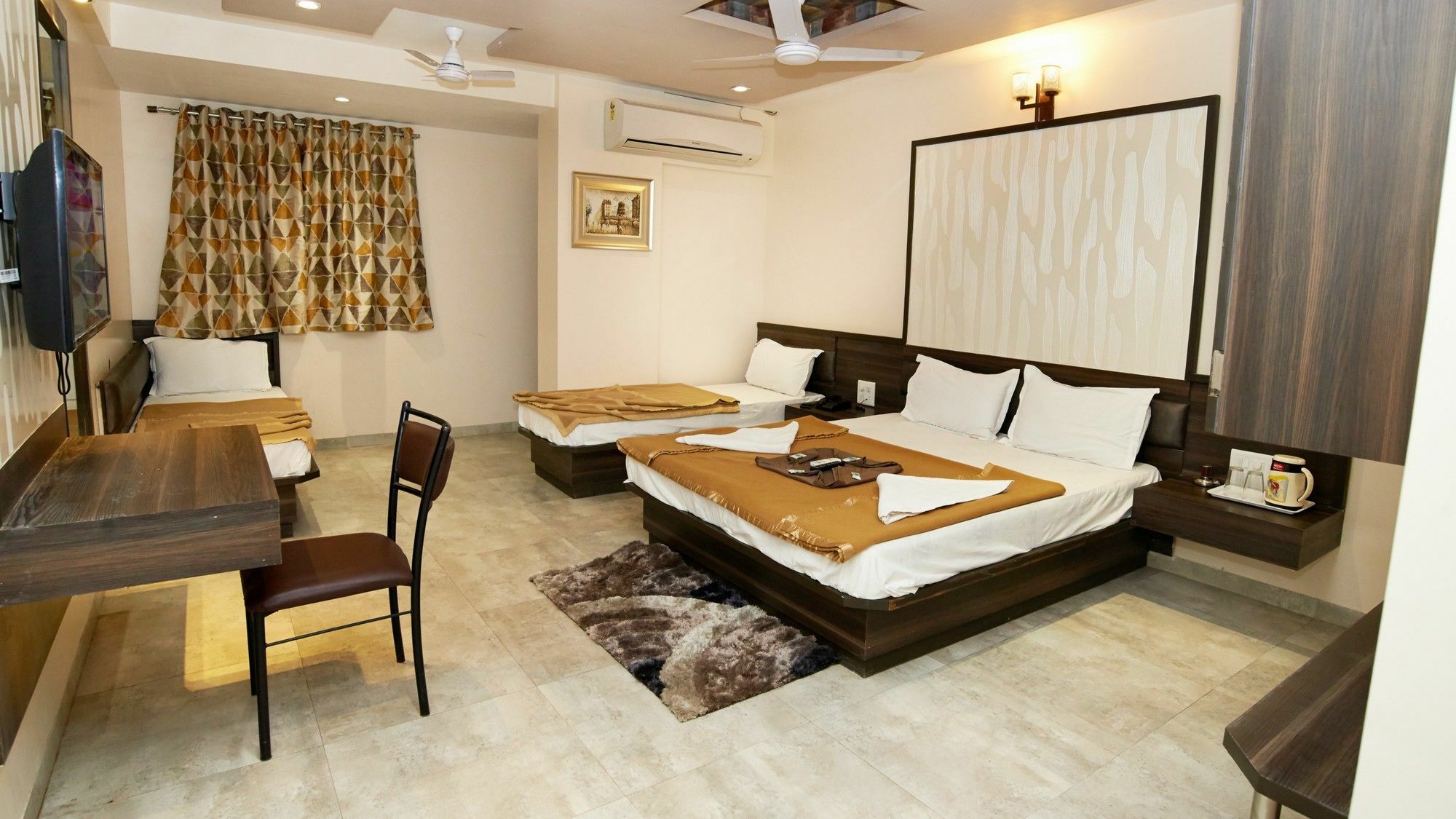 Hotel Sai Suraj Park Shirdi Eksteriør billede