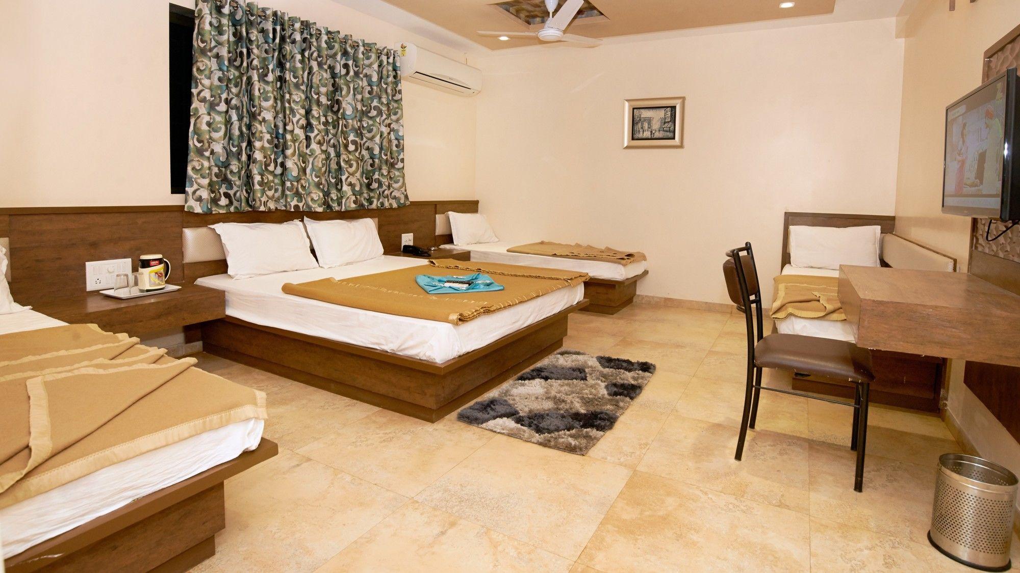 Hotel Sai Suraj Park Shirdi Eksteriør billede